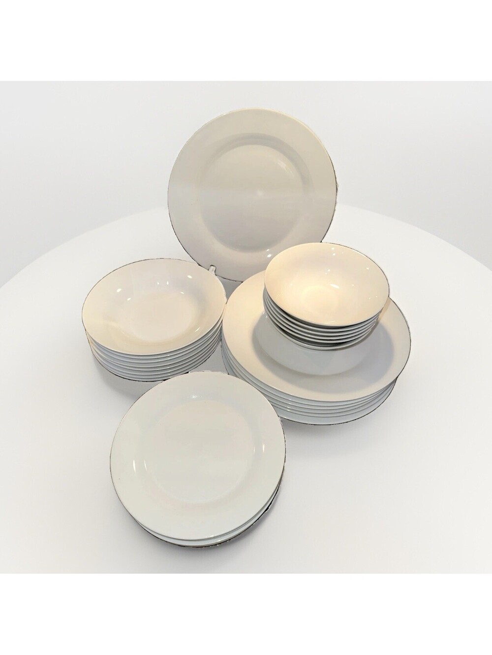 10 Strawberry Street White Dinnerware Set 28pc Plates Bowls Porcelain Tableware
